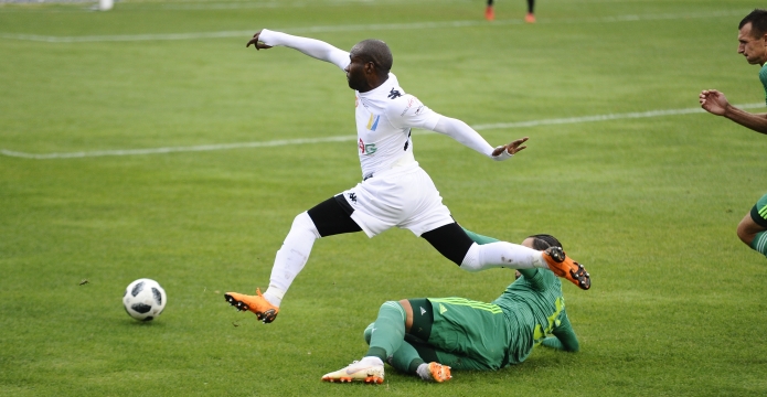 EDUARDO ODCHODZI Z OLIMPII