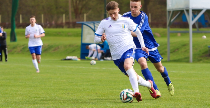 Wygrana i porażka juniorów