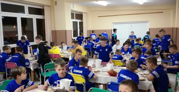 Drużyny Akademii Olimpia Elbląg na obozie w Iławie