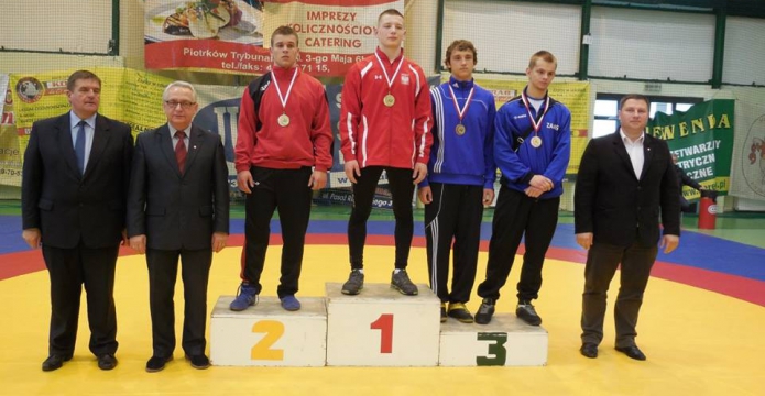Zapaśnicy rozpoczynają treningi