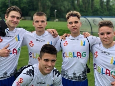 JUNIOR MŁODSZY GROMI NAKI OLSZTYN