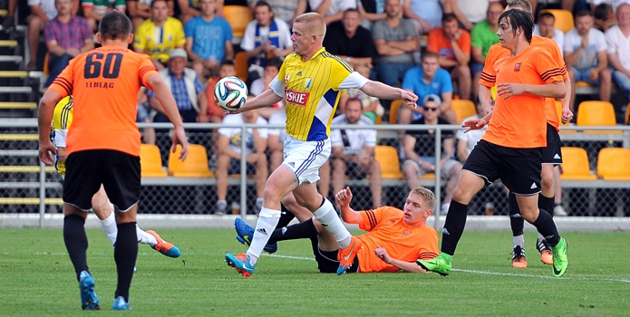 Derby na remis