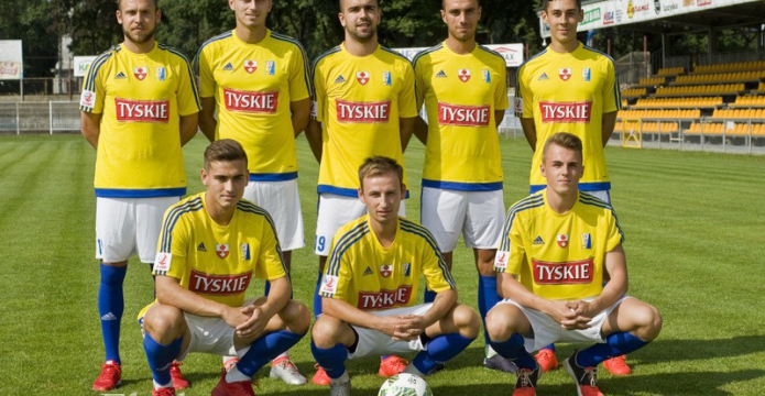 W żółto-biało-niebieskich barwach: pomocnicy